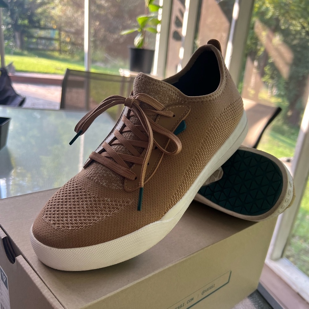 Vessi Weekend Oak Brown Men’s 9 | Women’s 10 Waterproof Casual Sneaker